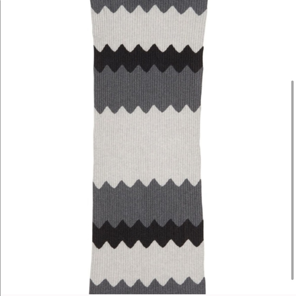 NWT Halogen Cashmere Chevron Scarf - Picture 3 of 6